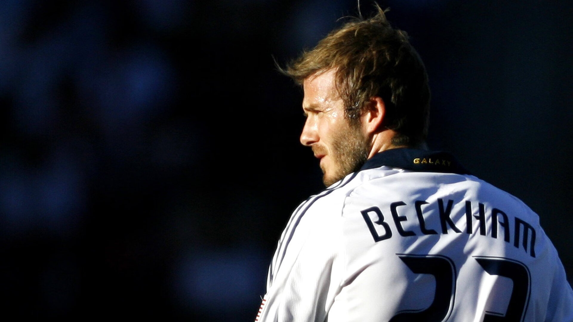 世界杯“与爸爸一起看球”的话题引起跨代共鸣